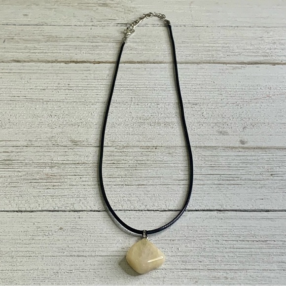 Natural Yellow Calcite Crystal Pendant Necklace Adjustable Cord Chain 20" - Picture 4 of 7